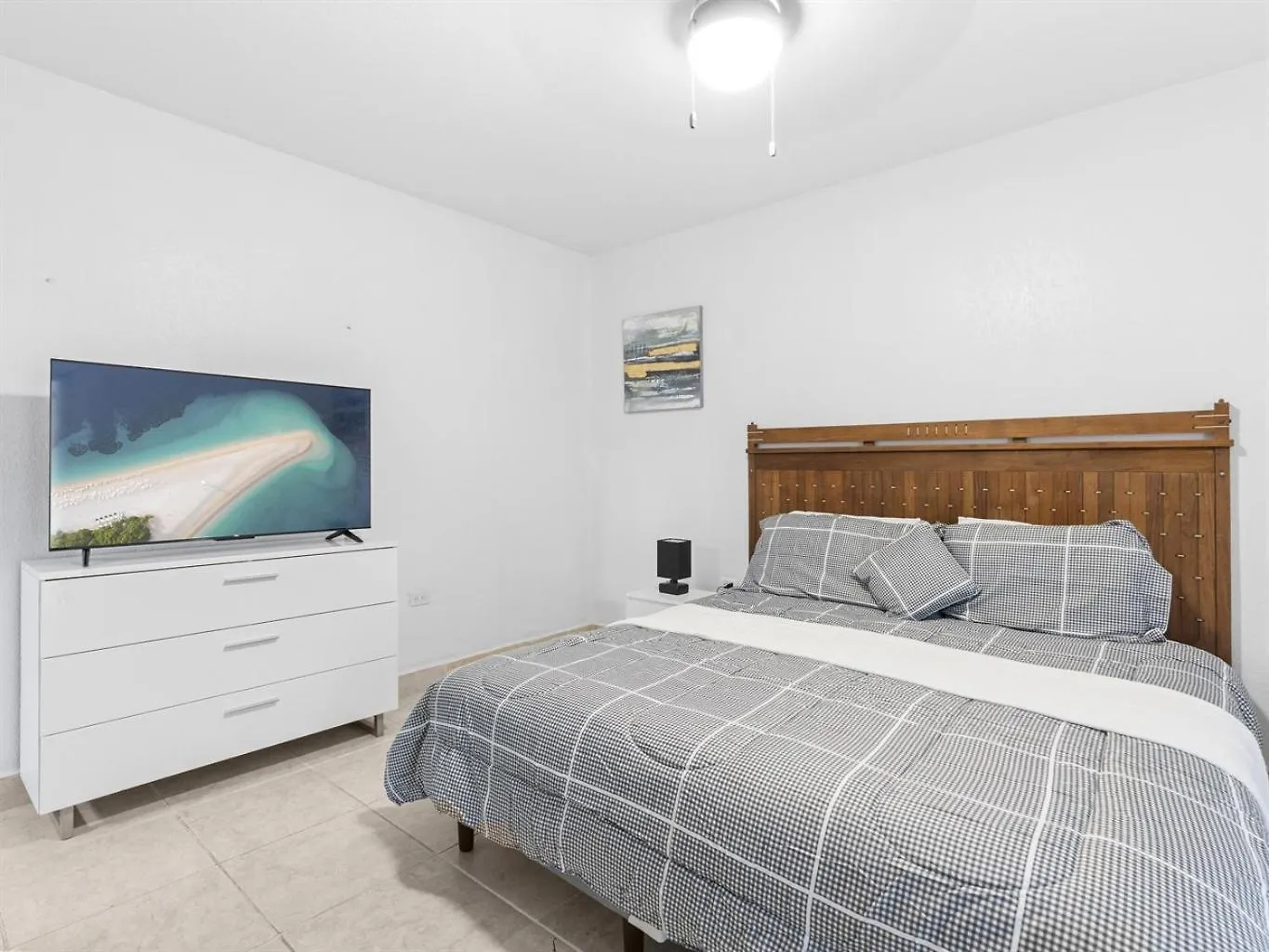 Crystal Waters Condo Lowlands