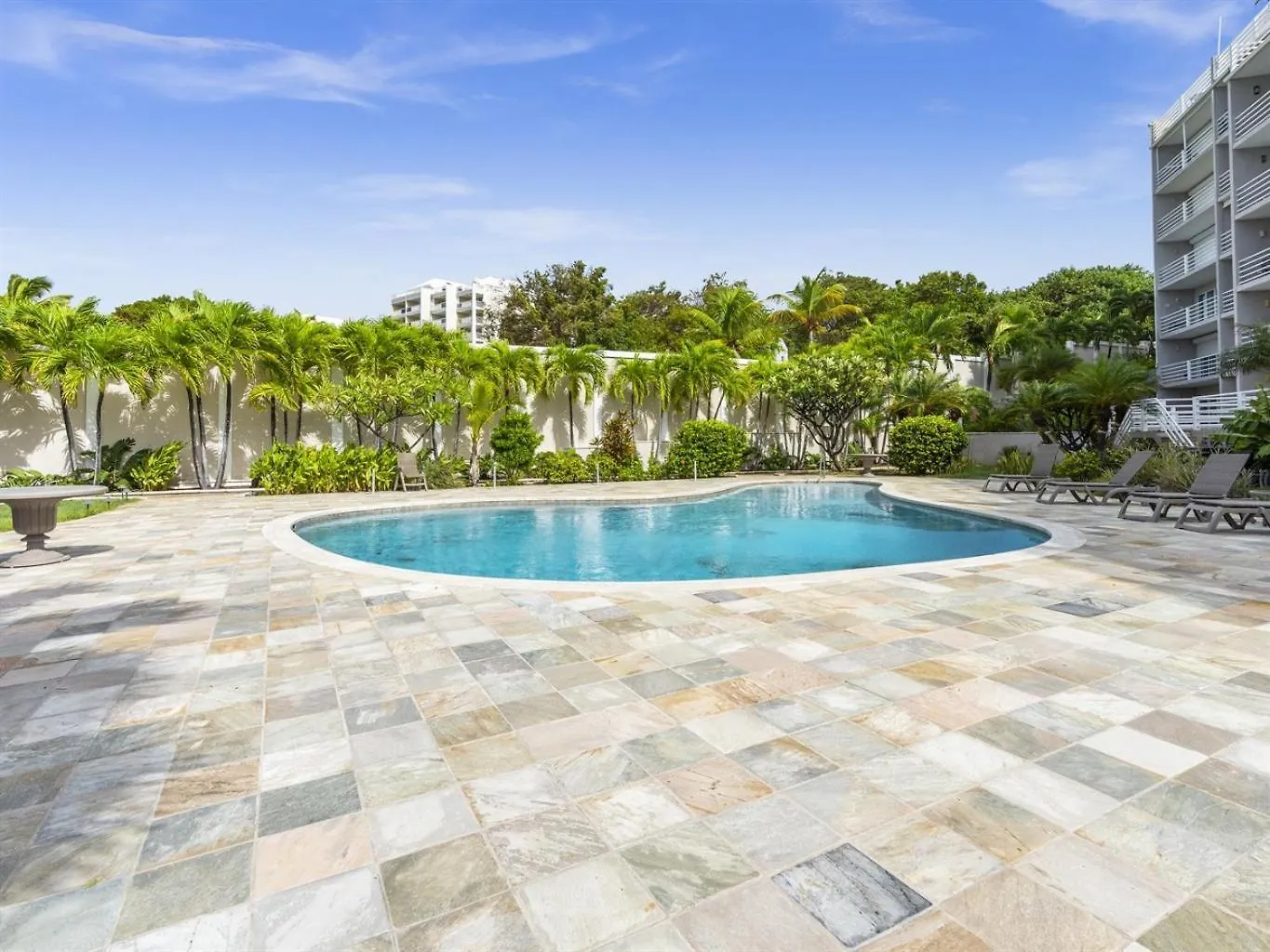 Aparthotel Crystal Waters Condo Lowlands