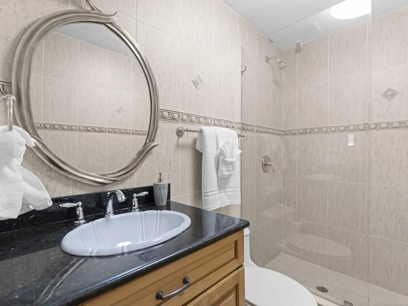 Crystal Waters Condo Lowlands