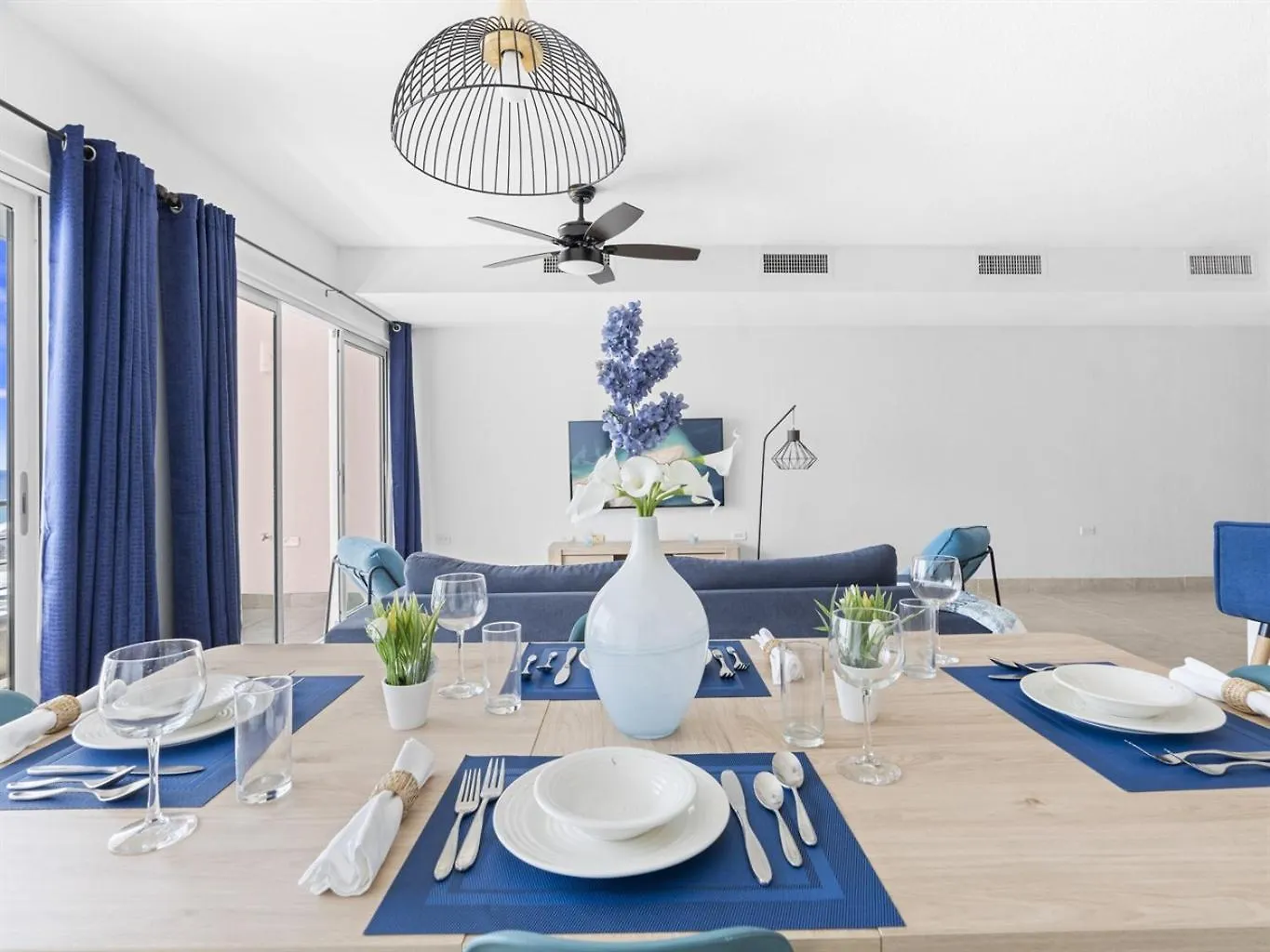 Crystal Waters Condo Lowlands Apart-hotel